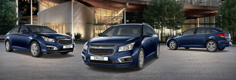 There’s like two photos in the entire world of a facelifted Cruze estate.