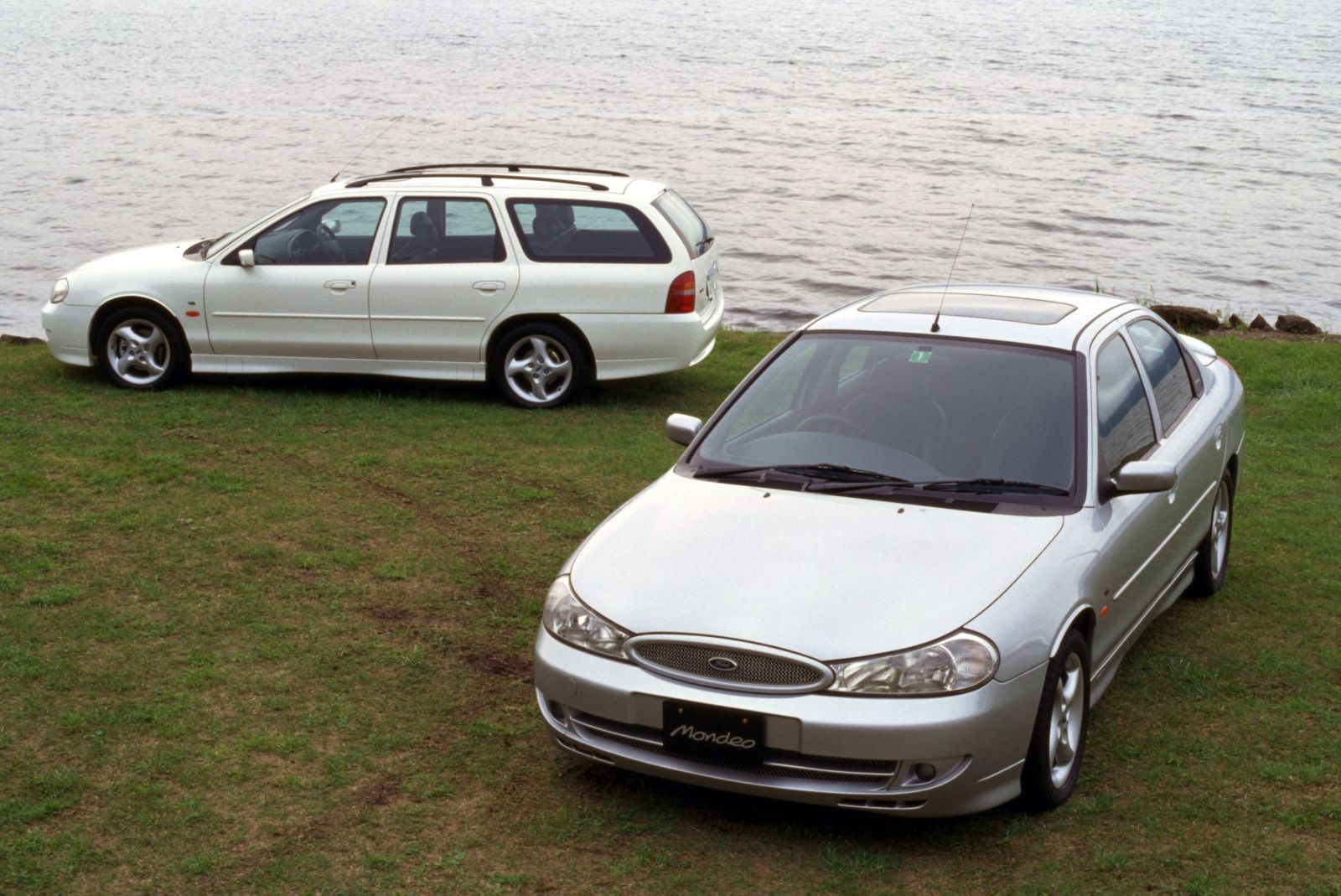 Rather than power output like later models, it was named after it’s (unchanged) 24-valve V6 engine. I think this was because it was the cheapest way to get the V6 when it came out. North American equivalent would be the Ford Contour SE Sport?