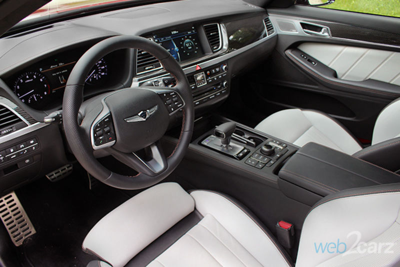 G80 sport interior with white leather