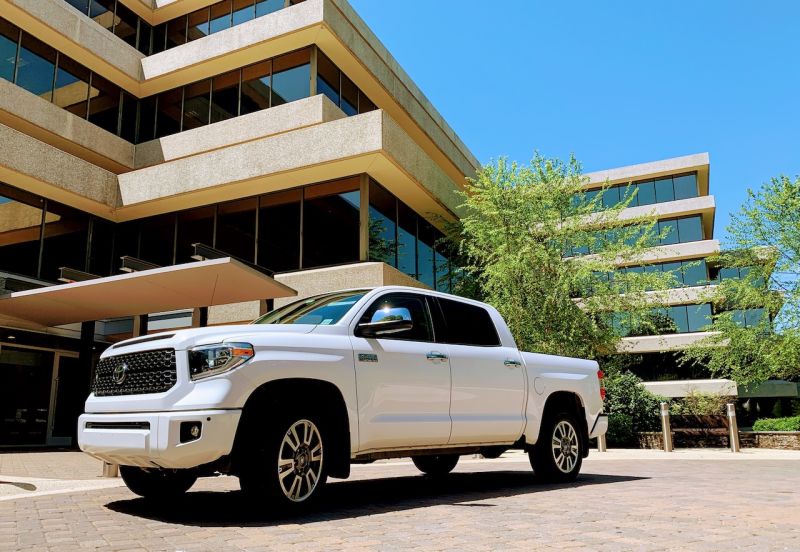 Illustration for article titled Toyota Gave Me a 2019 Tundra Platinum for a Week. What Do People Want to Know?