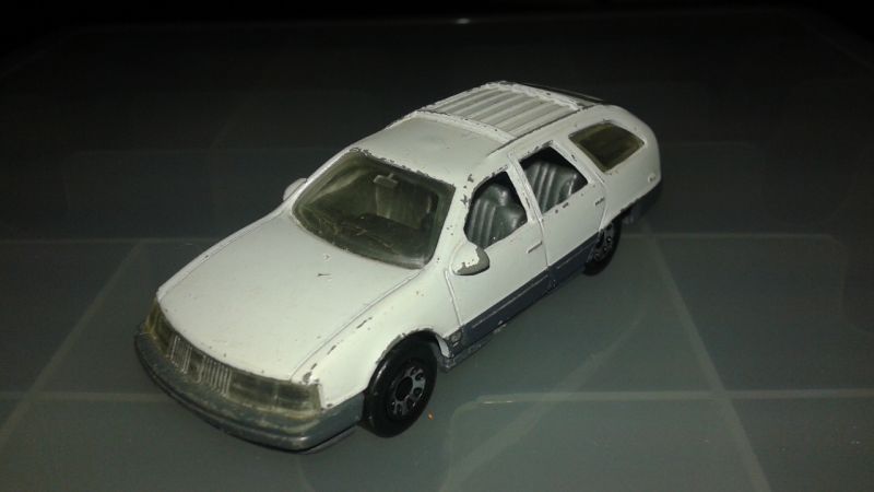Matchbox first-gen Mercury Sable wagon with opening trunk! :D
