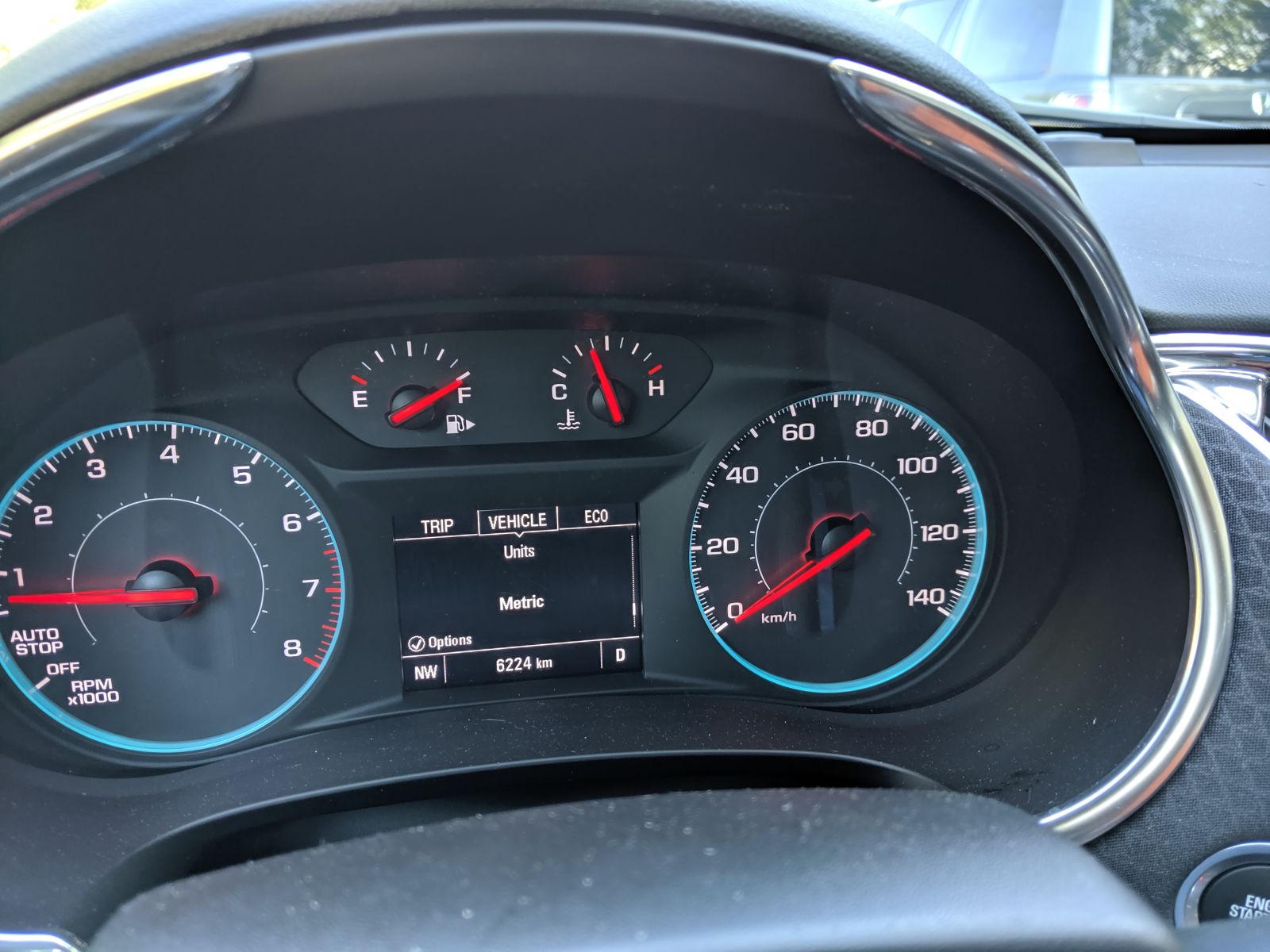 This rental-spec car didn’t have a colour display. Not a functional weakness but still noteworthy. More noteworthy is the selectable speedo units. The dial literally jumps when you swap mph/kph while moving.
