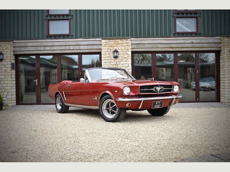 Illustration for article titled Classic Ford Mustangs on Autotrader U.K.