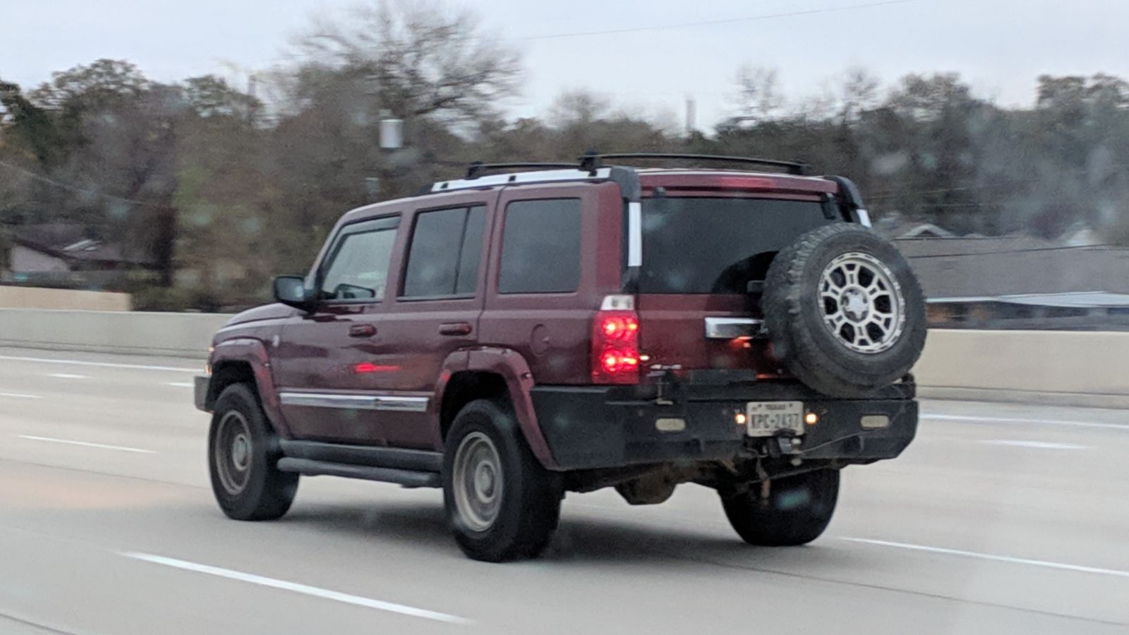 The aftermarket front and rear bumpers really threw me off. I had to get real close to realise it was a regular Jeep lol