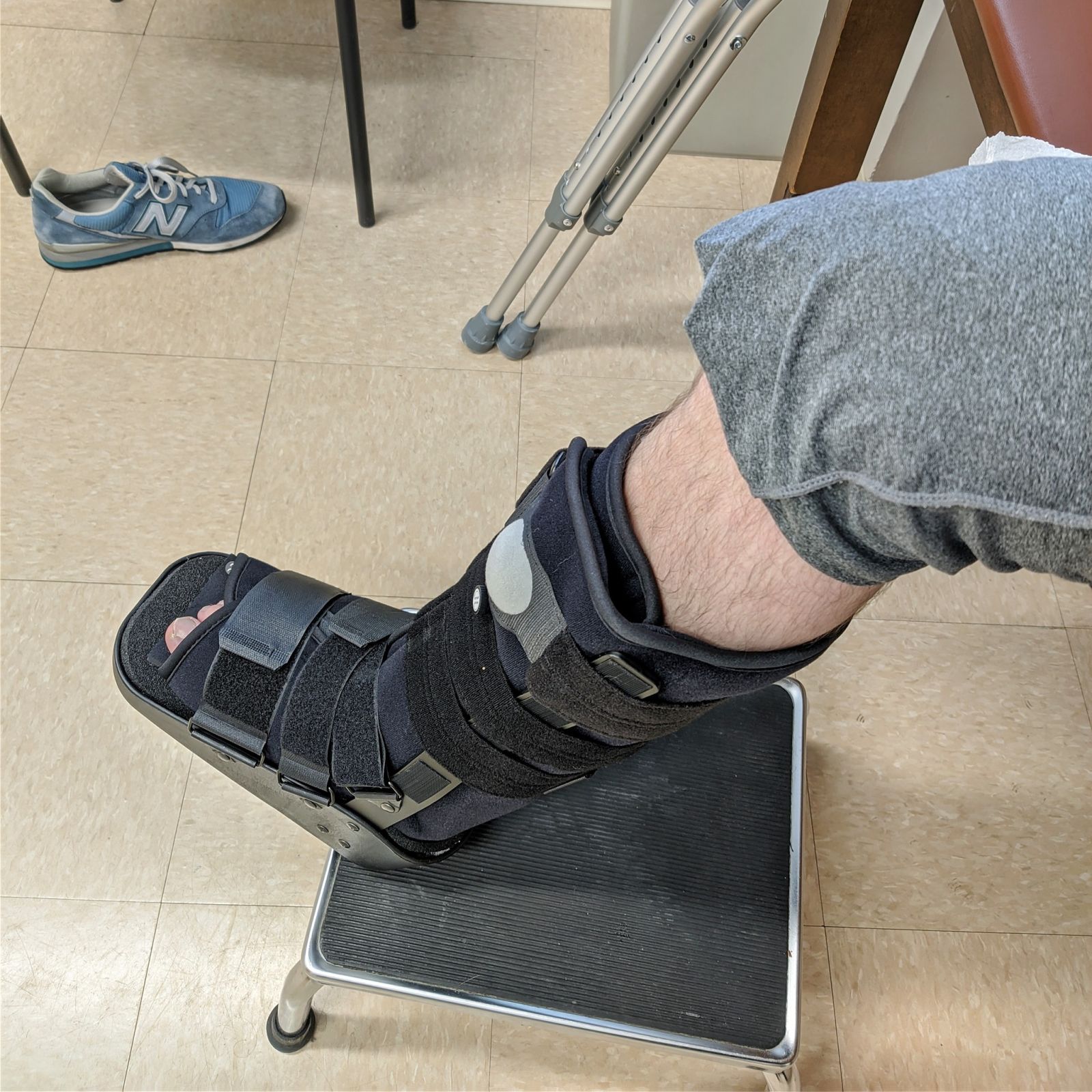 Illustration for article titled Upgraded my splint to this kickass boot