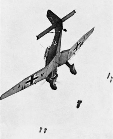 A Stuka dives on its target, possibly during the Battle of Britain in 1940. (Author unknown)