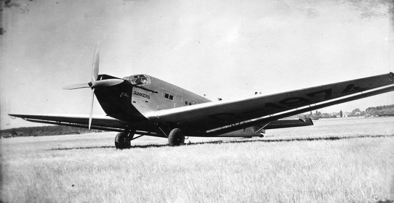 Junkers Ju 52/1m, with a single engine in the nose. This arrangement did not provide enough power, so two more engines were added to the wings. (Author unknown)