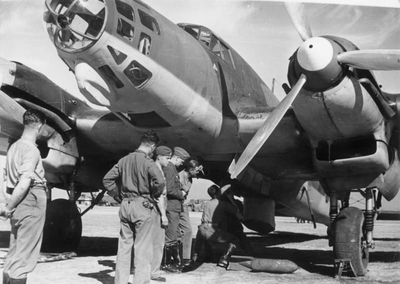 An early He 111 of the German Condor Legion is loaded with bombs during the Spanish Civil War (Deutsches Bundesarchiv)