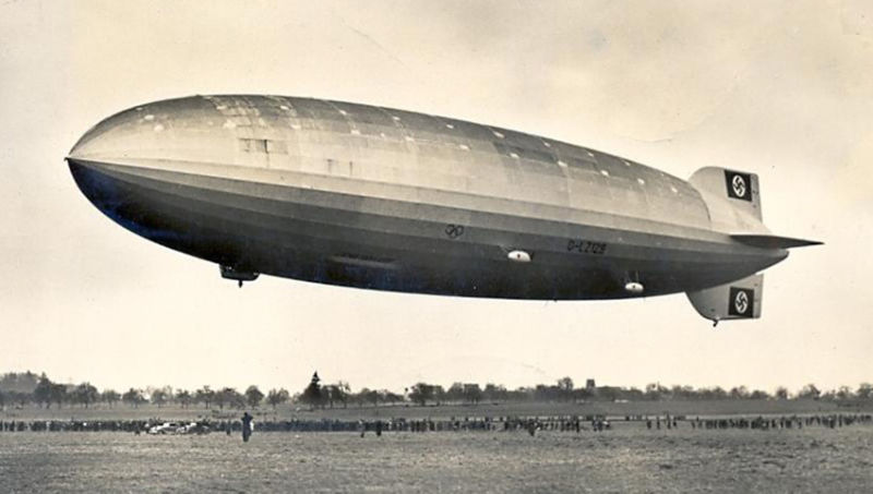 Hindenburg on its maiden flight (Postcard)