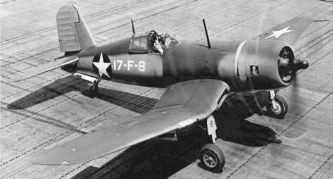 An early F4U-1 Corsair of VF-17 “Jolly Rogers” prepares to take off from the USS Bunker Hill in 1943. Note the greenhouse canopy which was replaced by a plexiglass canopy in later variants. (US Navy)