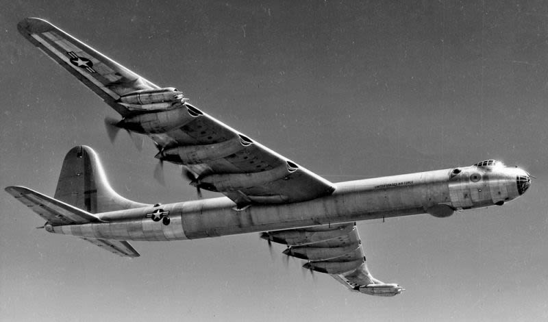 A Convair B-36D Peacemaker, powered by six piston engines and four turbojet engines. (US Air Force)
