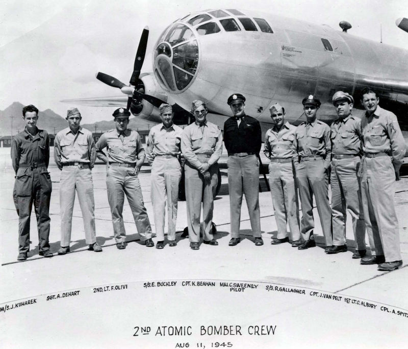 The crew of Silverplate B-29 Bockscar. (US Air Force)