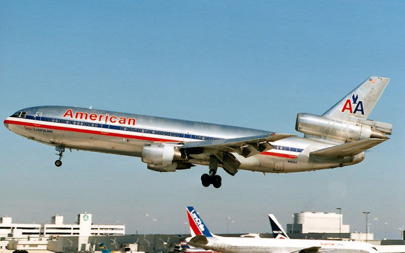 A McDonnell Douglas DC-10 lands at Miami in 1992 (JetPix)