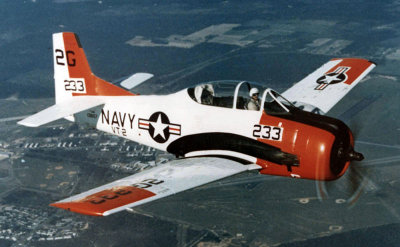 A US Navy T-28B Trojan of Training Squadron VT-2 over Florida in 1973. (US Navy)