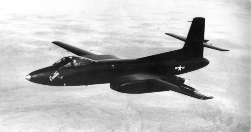 The Curtiss XF-87 Blackhawk in flight (San Diego Air and Space Museum)