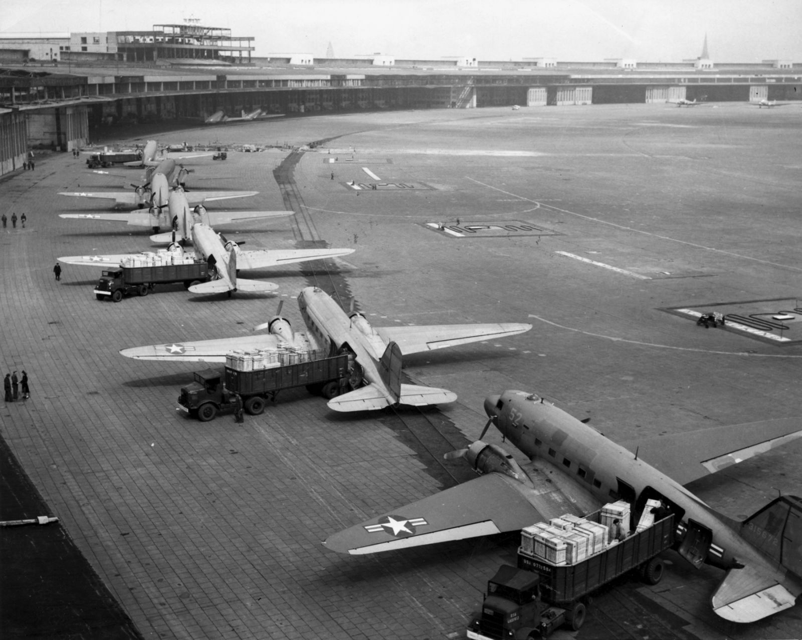 C-47s lined up on the tarmac at Tempelhof Airport during the Berlin Airlift in 1948 (US Air Force)