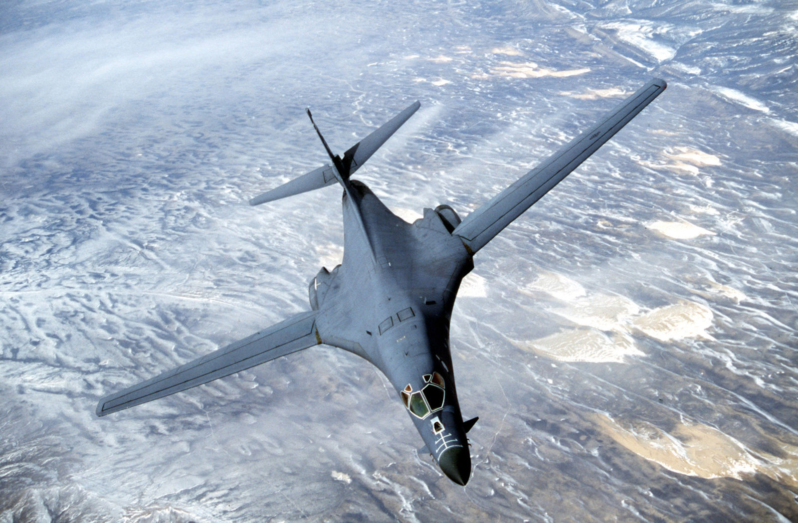 A B-1B in flight over Afghanistan (US Air Force)