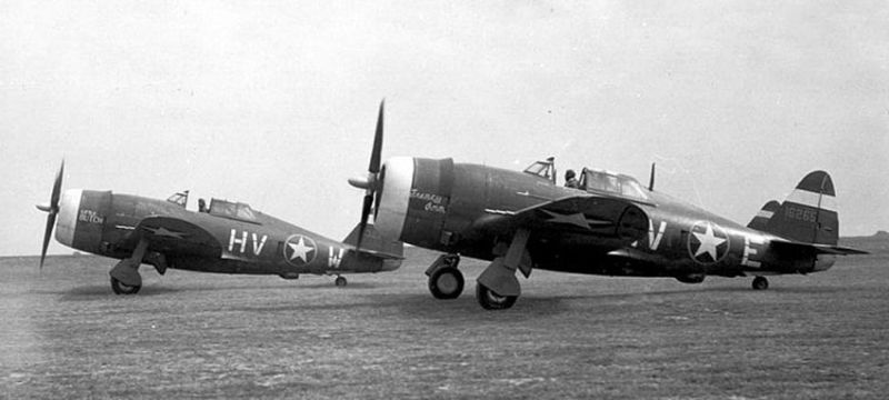 P-47Cs of the 61st Fighter Squadron in 1943. Note the “razorback” canopy of the earlier Thunderbolts. (US Air Force)