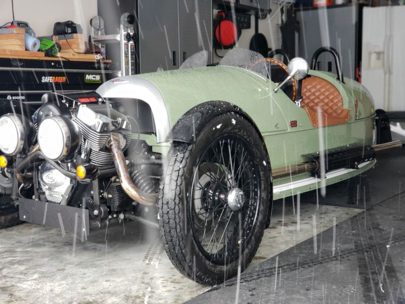 Illustration for article titled Morgan 3 wheeler snow donuts as promised
