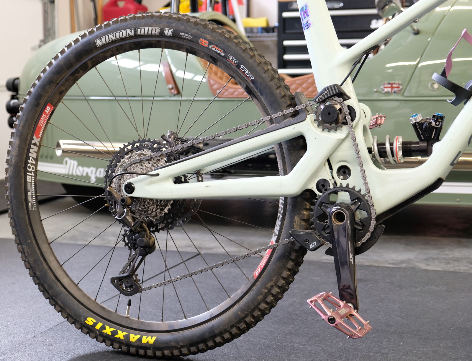 The high pivot debuted on downhill bikes, now that drivetrains have moved to 1x, designers can capitalize on the witchcraft that happens when an idler is added.