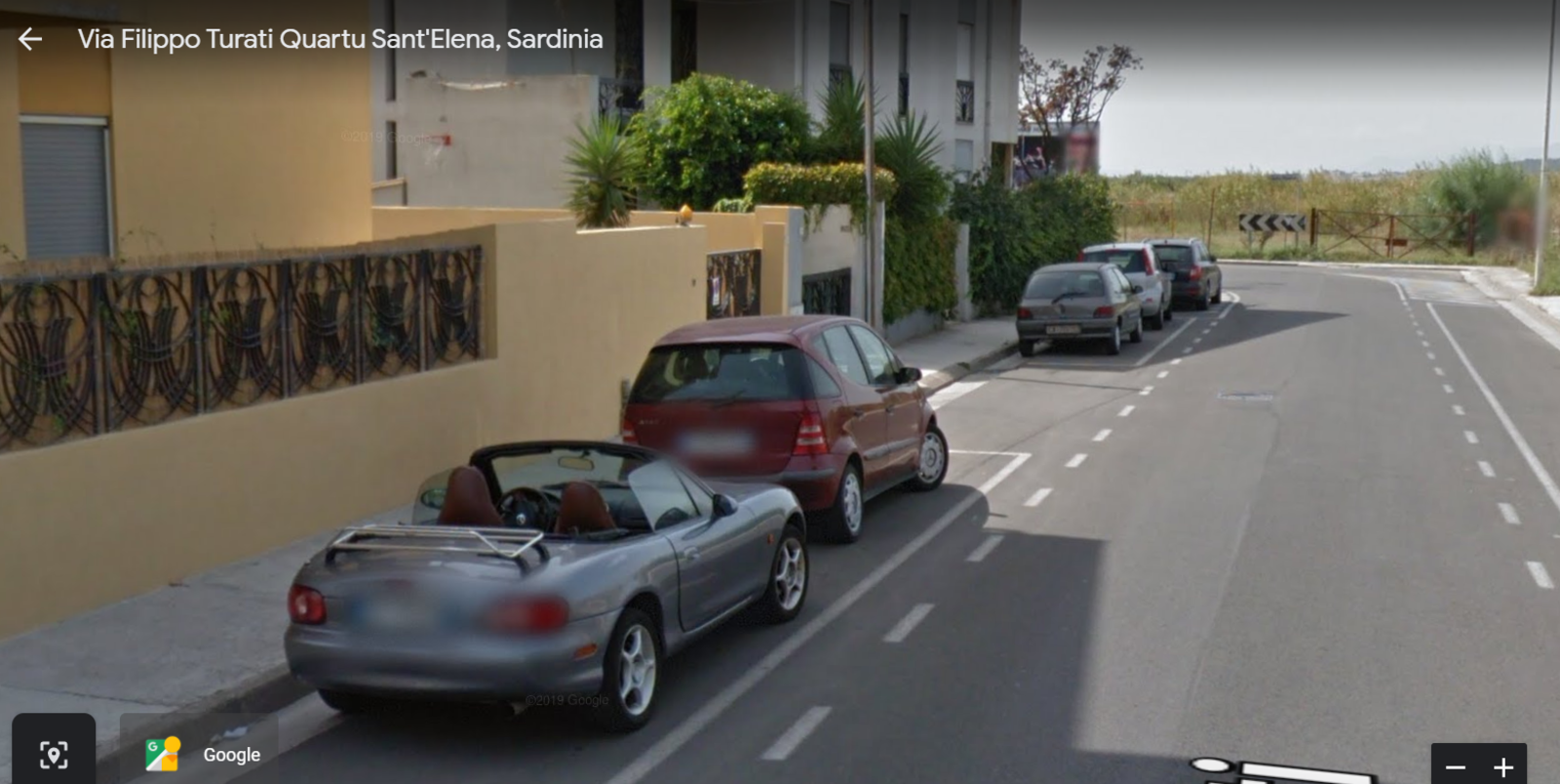 Illustration for article titled Lets go Carspotting in Google Earth: Sardinia Edition