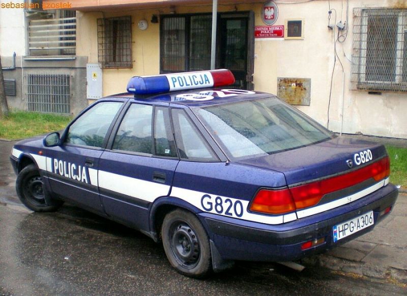 Illustration for article titled Did you know that the Polish police used to run Nissan 200SX cars back in the 90s?